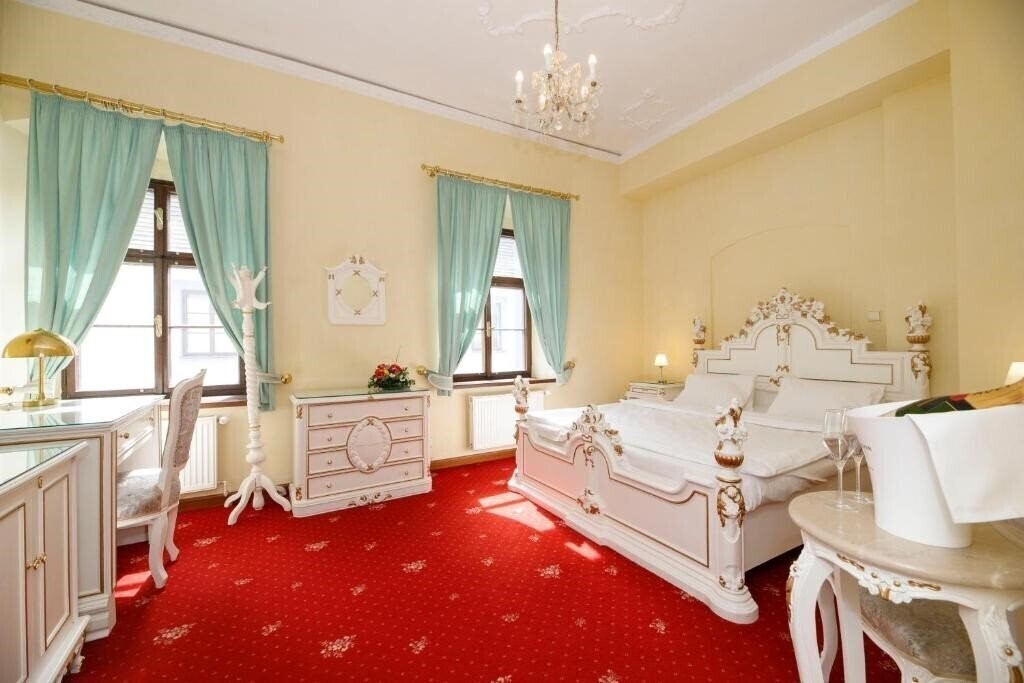 Панорама Gold 4*