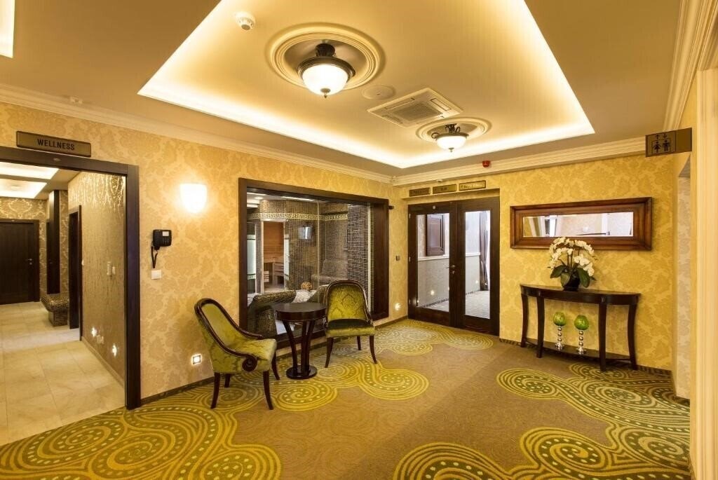 Апартаменти Dvorana Hotel 4*