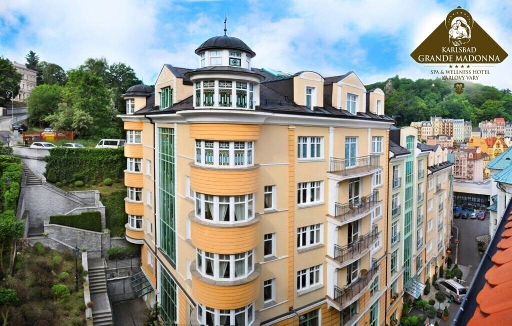 Картинка Karlsbad Grande Madonna 4*