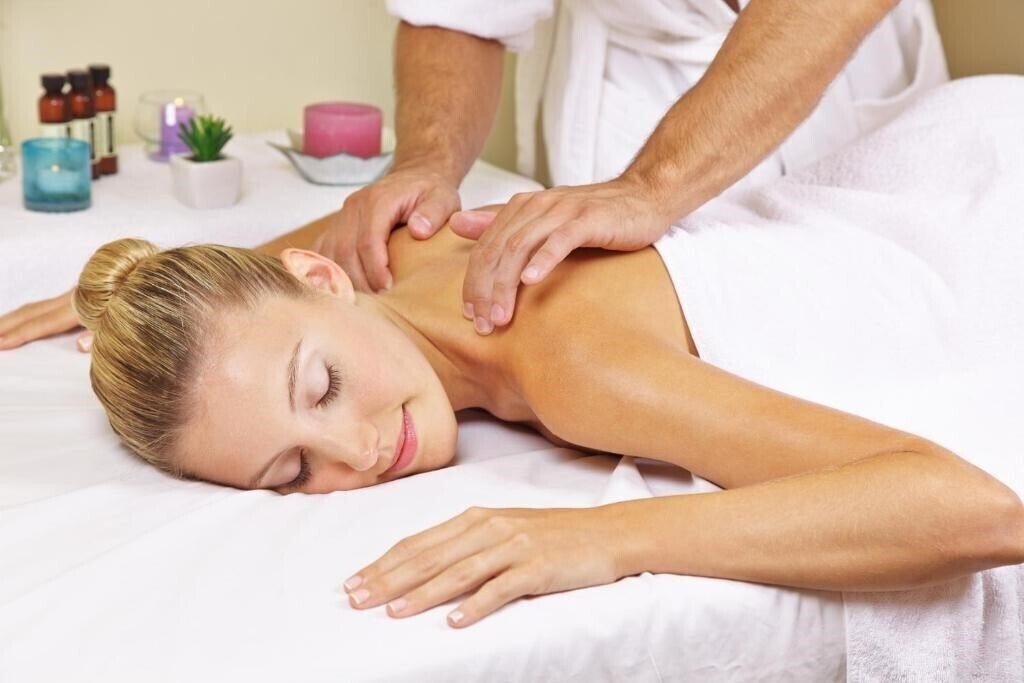 Апартаменты Interhotel Central 4*