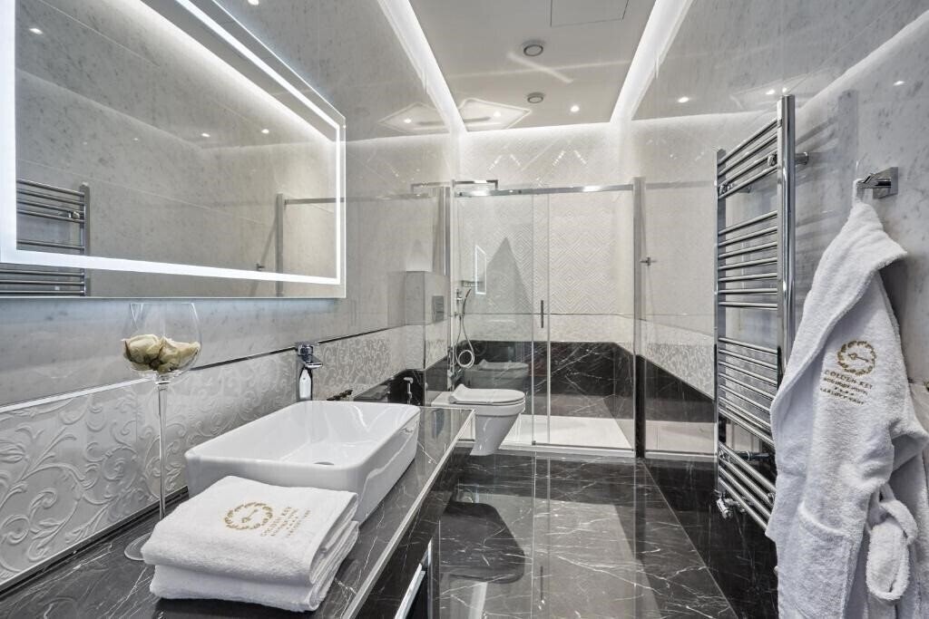 Вид Golden Key Boutique Hotel 4*