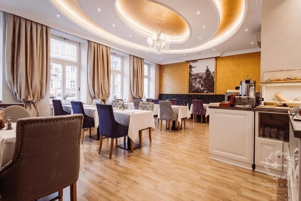 Панорама Golden Key Boutique Hotel 4*