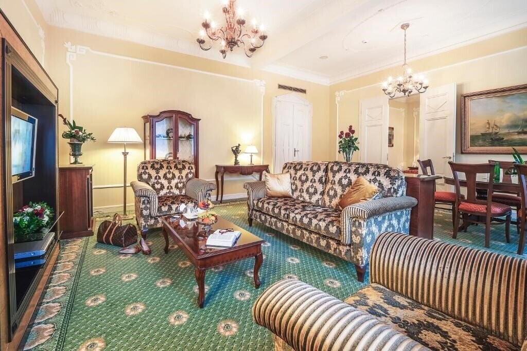 Апартаменти Carlsbad Plaza 5*