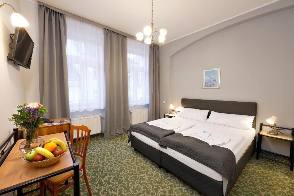 Готель Boston 3*