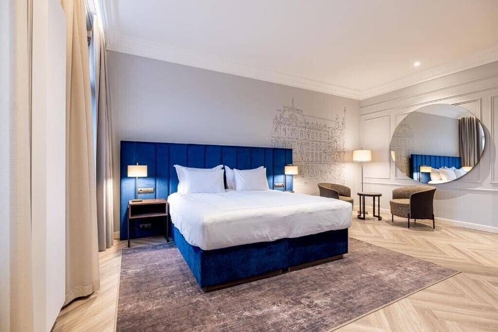 Территория Grandhotel Pupp 5*