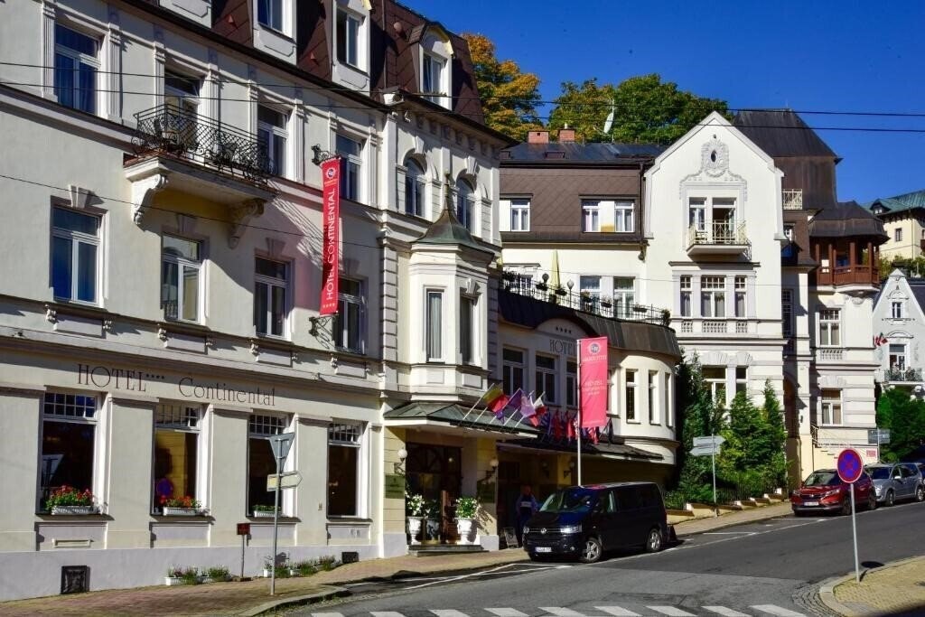 Панорама Continental 4*