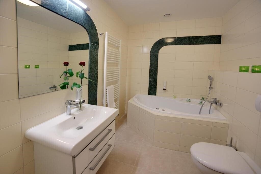 Территория Parkhotel Forest 4*