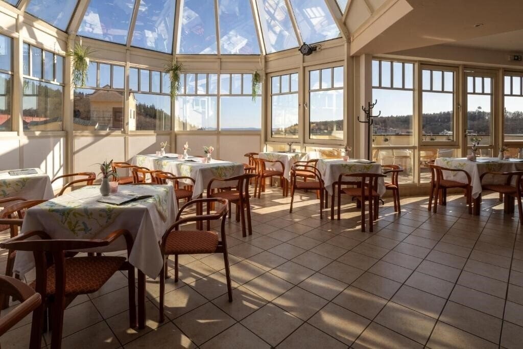 Изображение Flora 3*