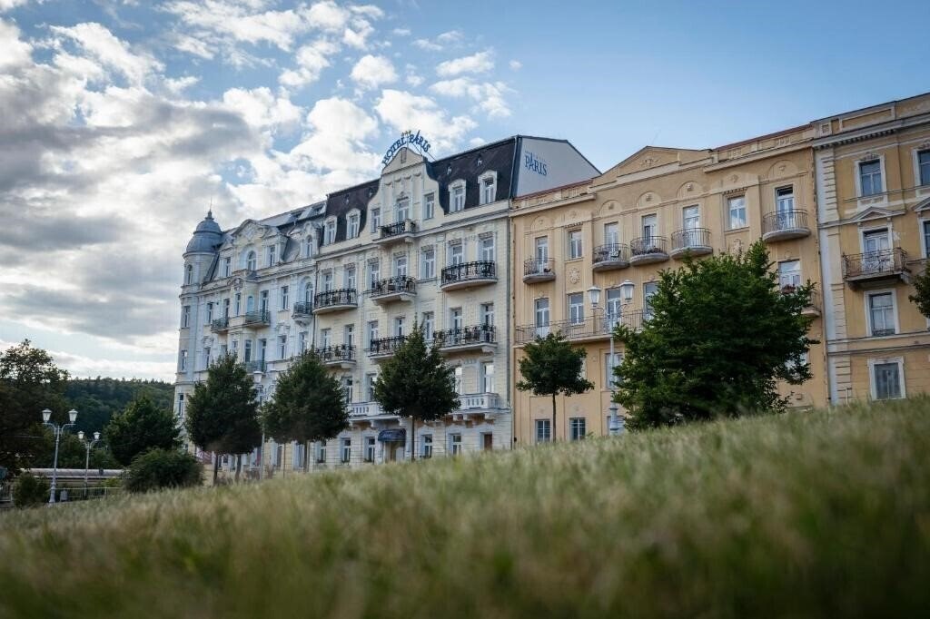 Отель Paris 3*