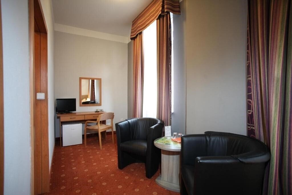 Картинка Paris 3*