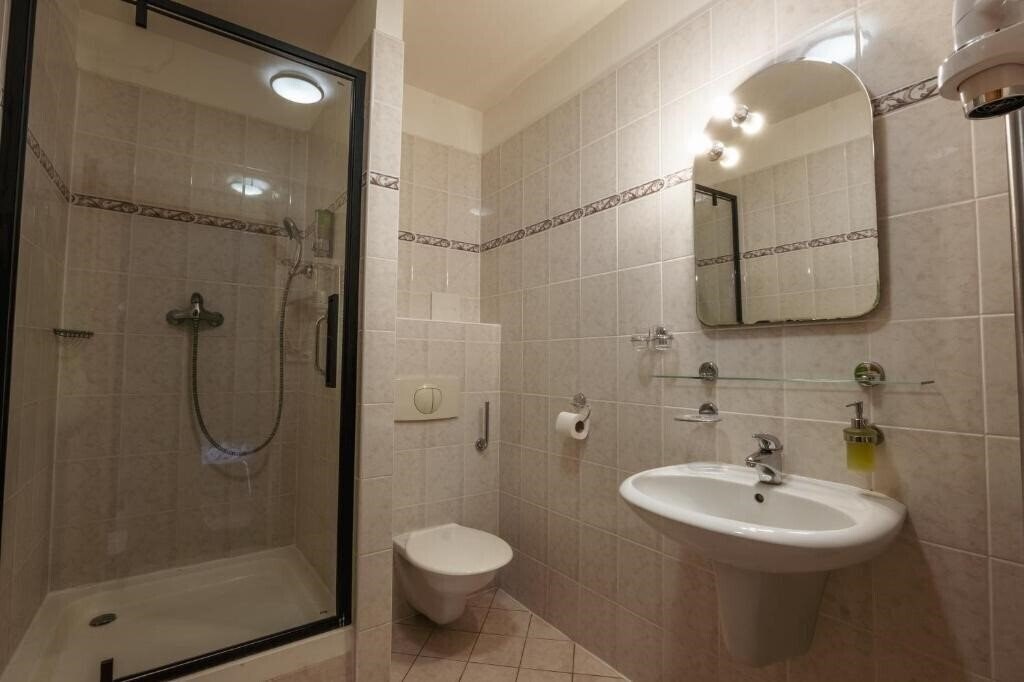 Апартаменты Paris 3*