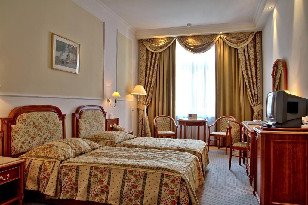 Апартаменты Ambassador Zlata Husa 5*