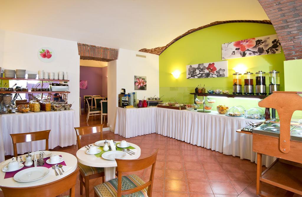 Апартаменты Saint George Hotel 3*