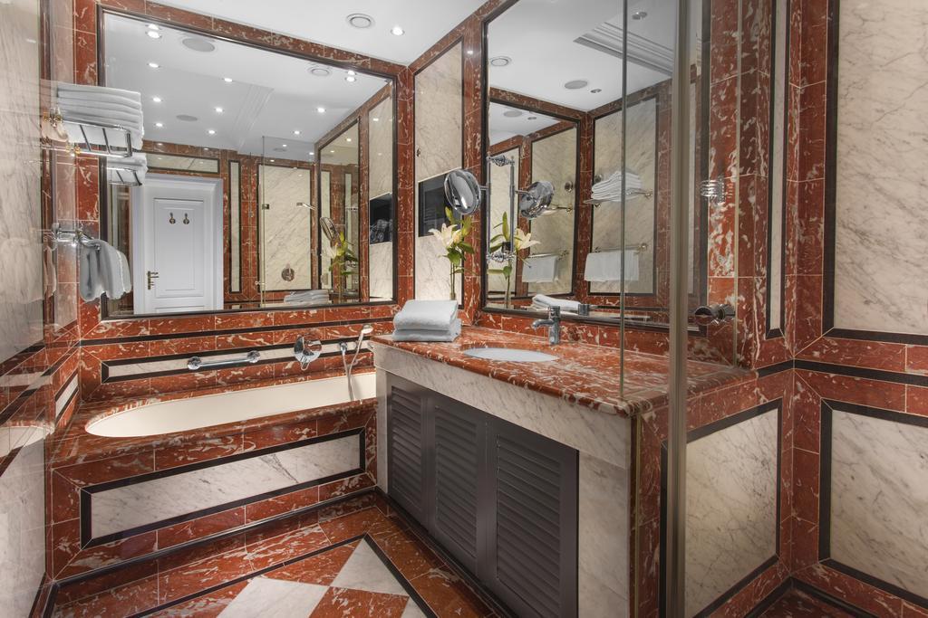 Вид Art Nouveau Palace Hotel 5*