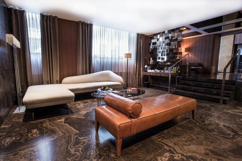 Территория The Emblem 5*