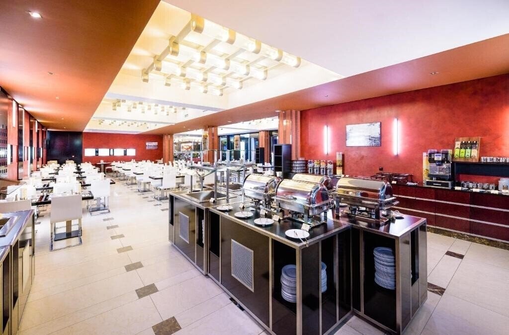 Панорама Grand Majestic Plaza 4*