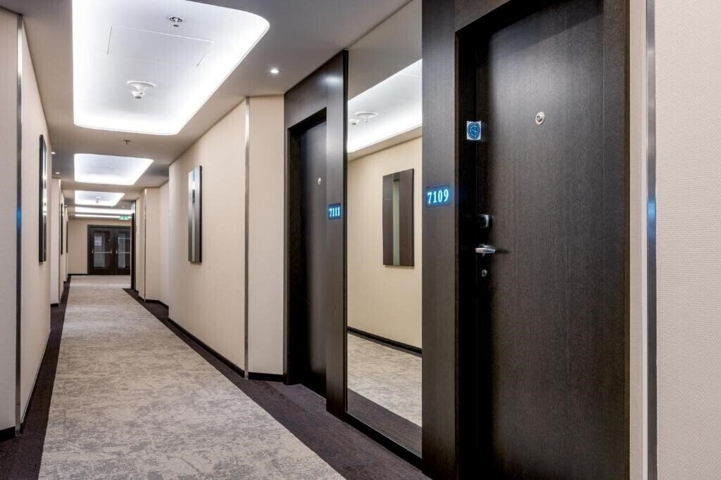 Апартаменти Clarion Congress Hotel Prague 4*