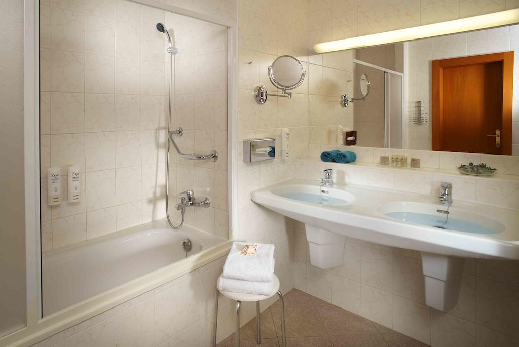 Фото Pyramida Orea Hotel 4*