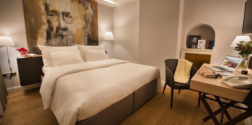 Панорама Design Hotel Neruda 4*