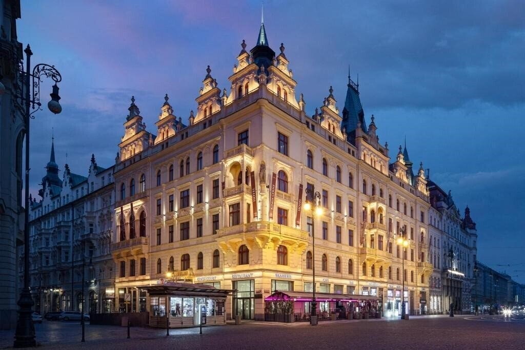 Вид Kings Court Hotel 5*