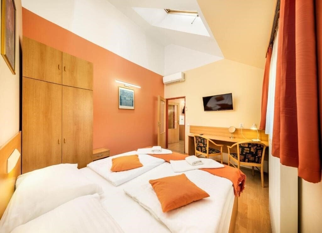 Отель Residence Tabor 3*