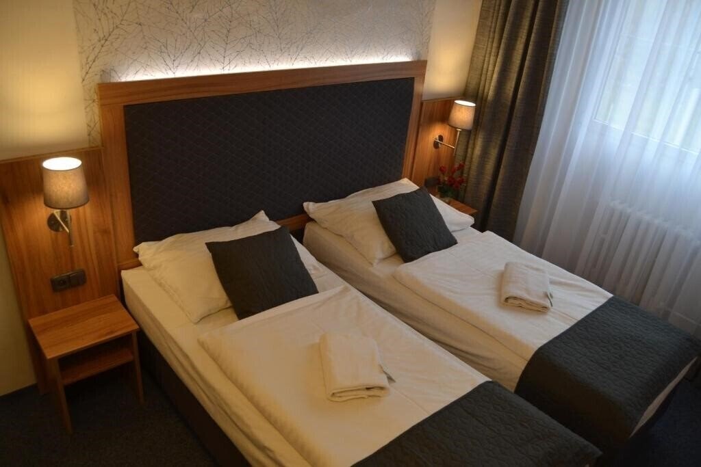 Панорама Hotel Bohemians 3*