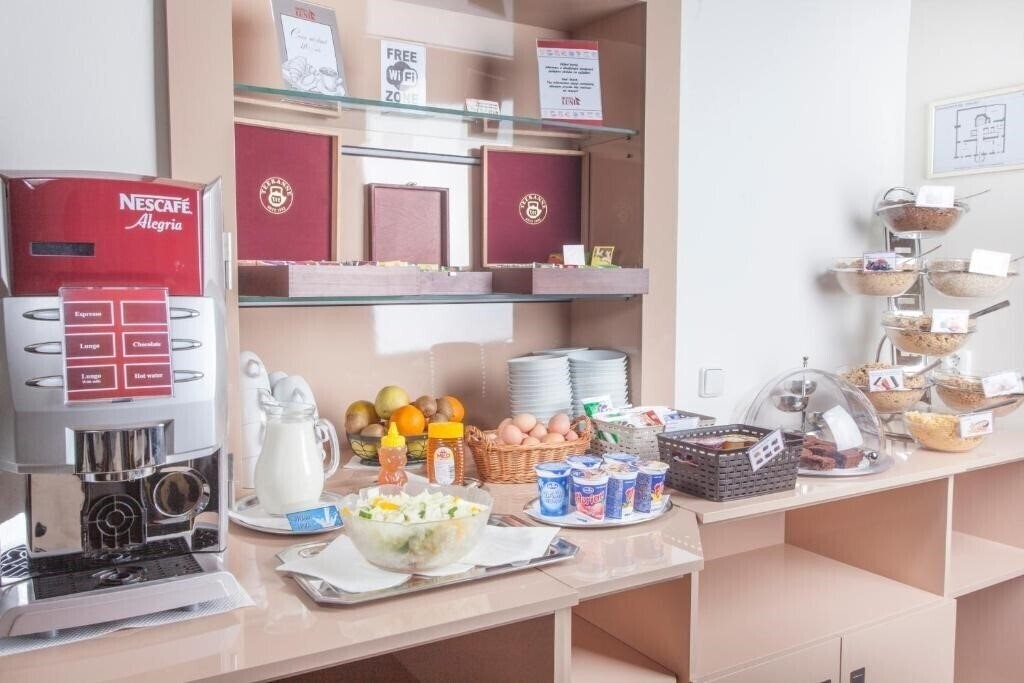 Панорама Hotel Lunik 3*