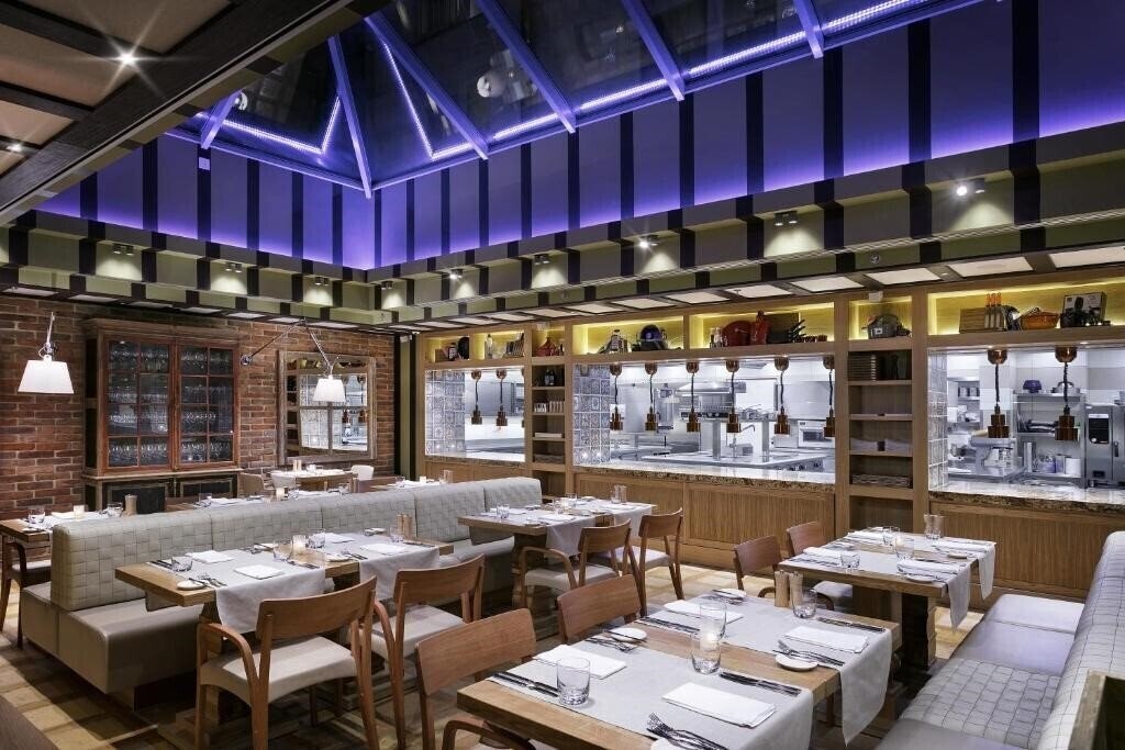 Апартаменты Cosmopolitan Hotel Prague 5*