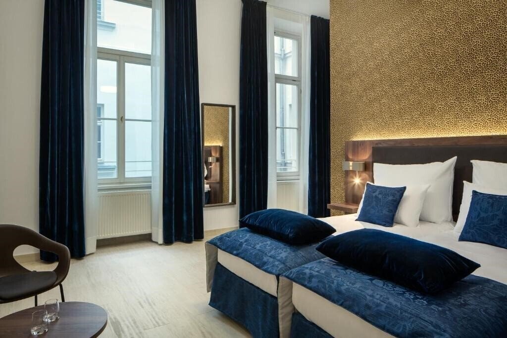 Территория Michelangelo Grand Hotel 4*