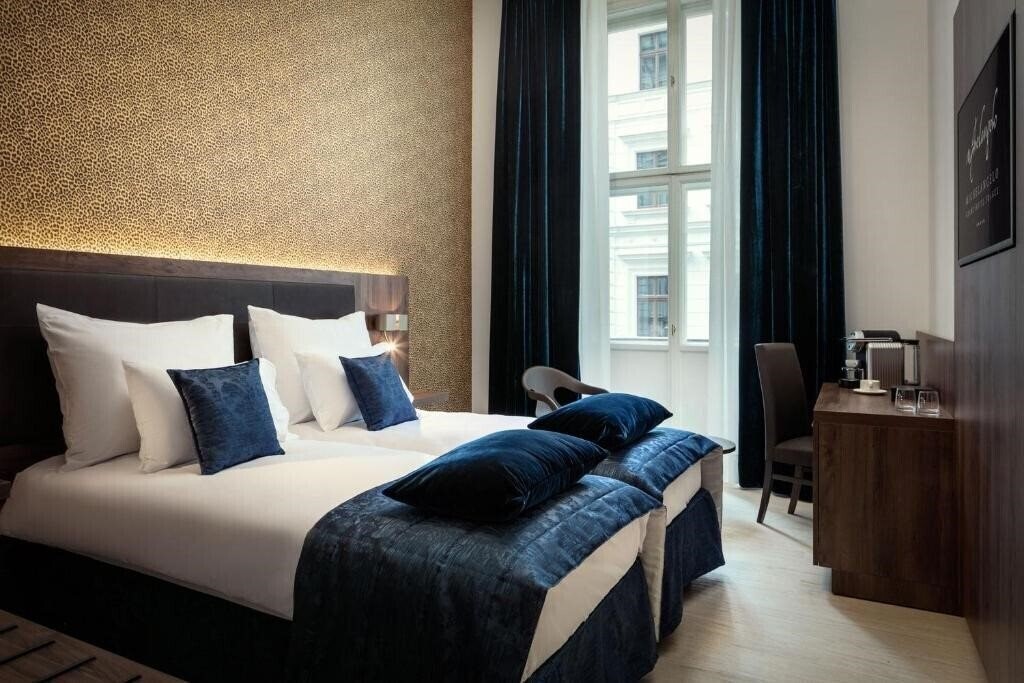 Панорама Michelangelo Grand Hotel 4*