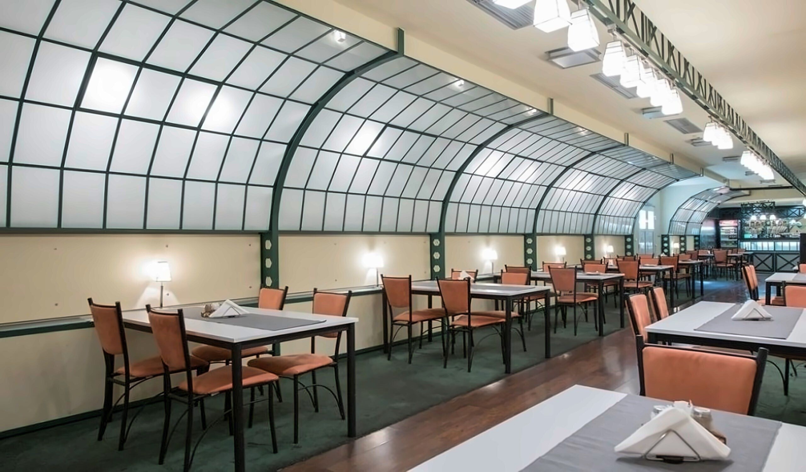 Вид Hotel Ostruvek Praha 3*