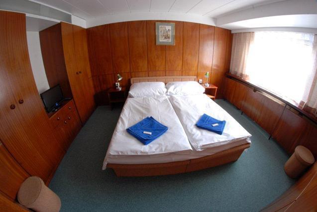 Вид Botel Racek 3*