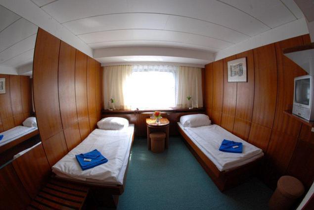 Территория Botel Racek 3*