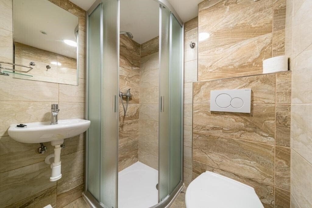 Зображення Botel Albatros 3*