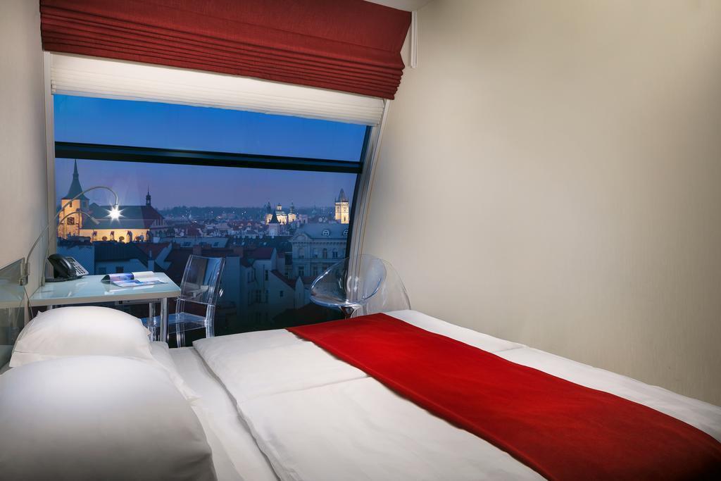 Панорама Design Metropol Hotel Prague 4*