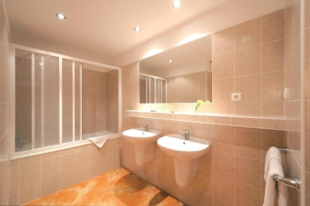 Панорама Congress & Wellness Hotel Olsanka 3*