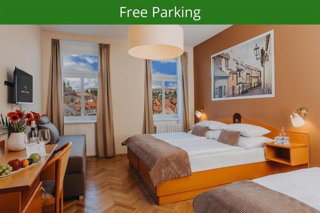 Отель Merkur 3*