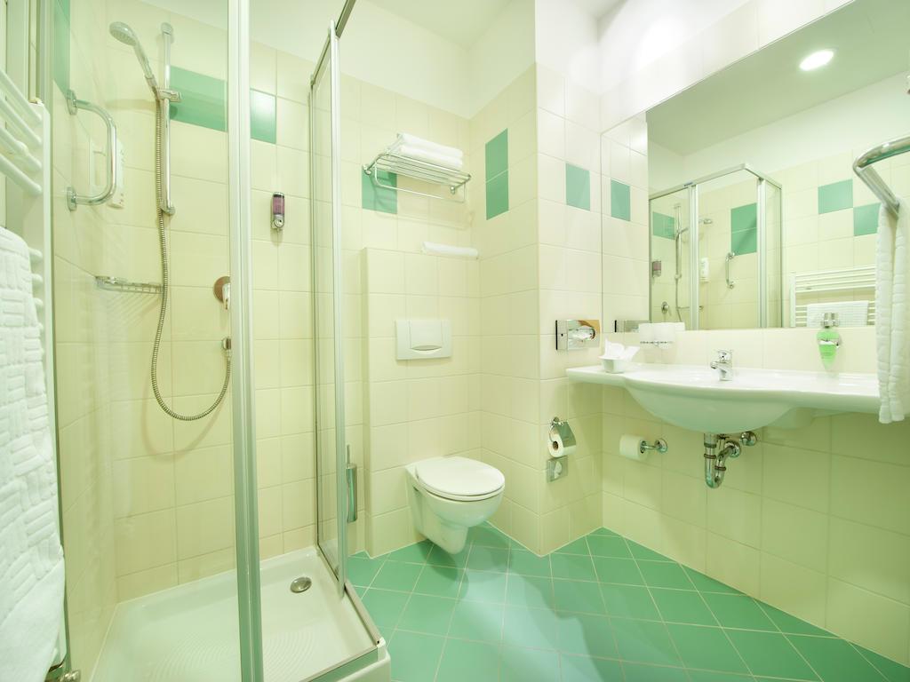 Панорама Ramada Airport 4*