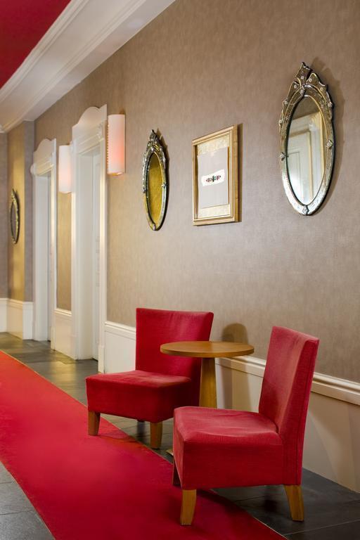 Вид Mamaison Riverside 5*