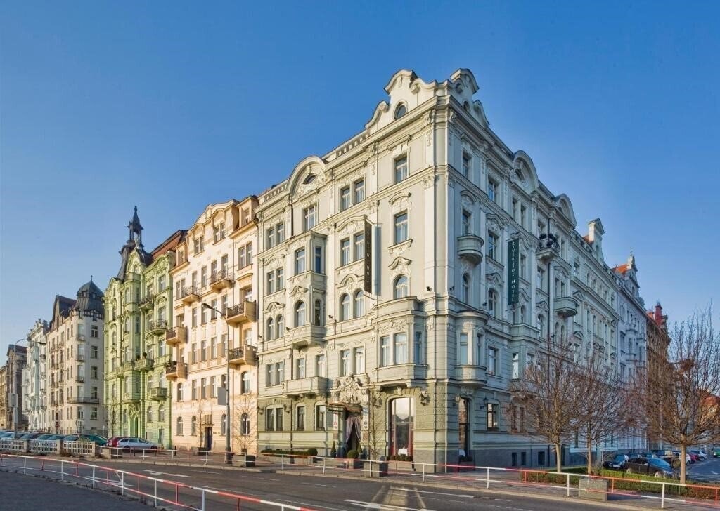Вид Mamaison Riverside 5*