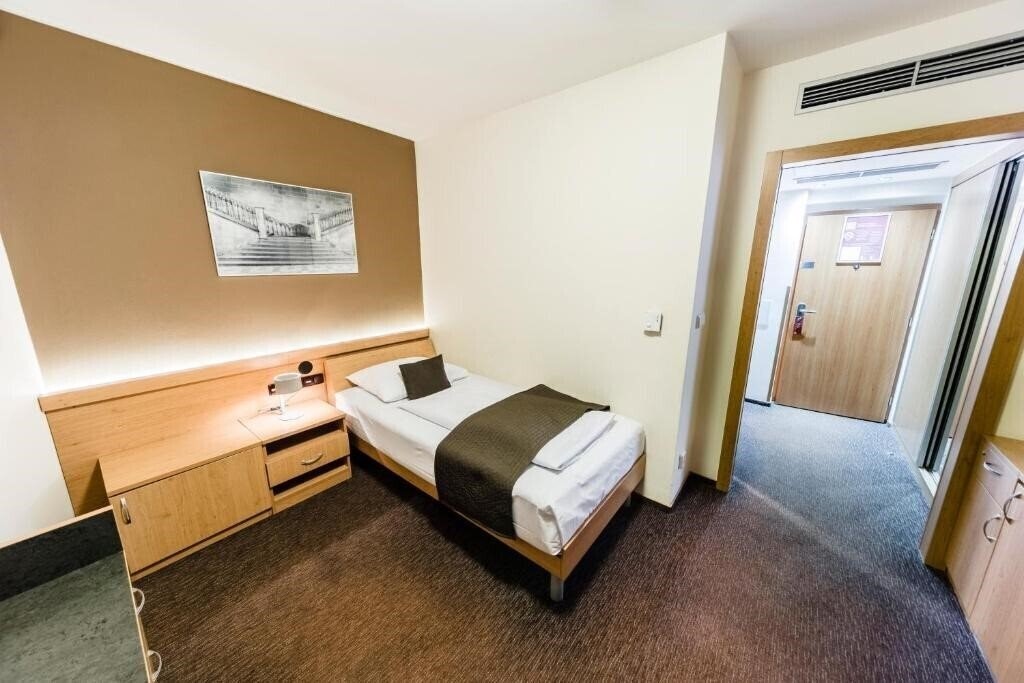 Панорама Archibald City 4*