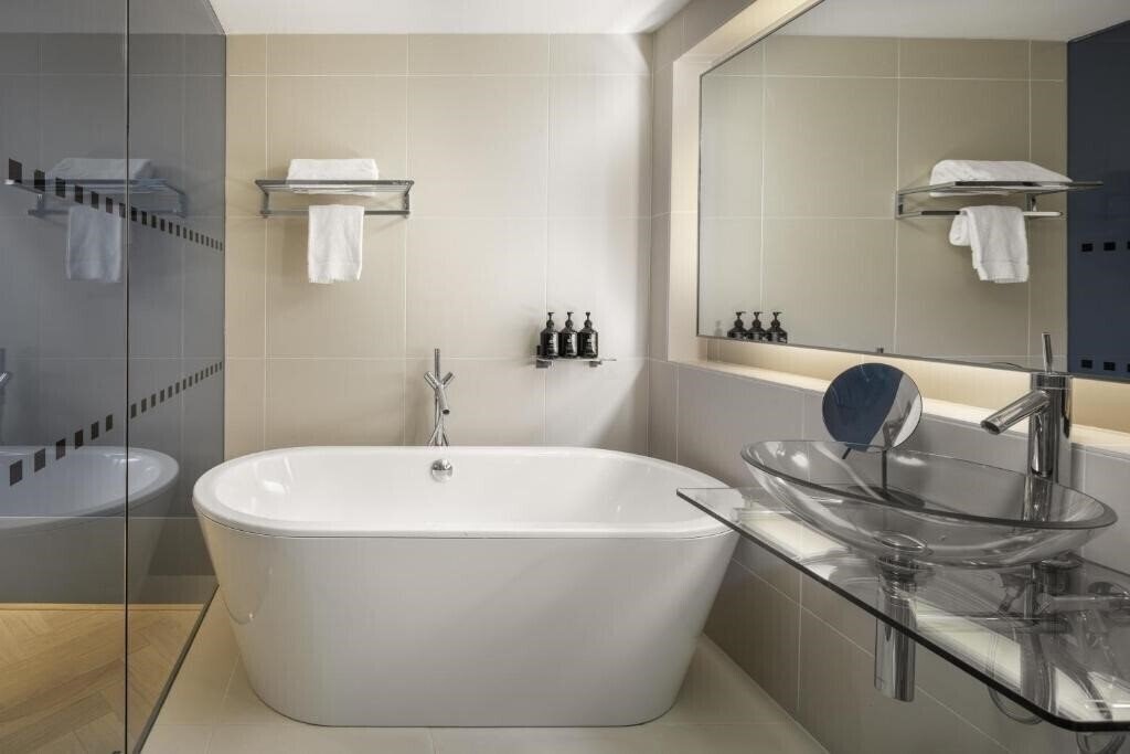 Фотографія Maximilian 4*