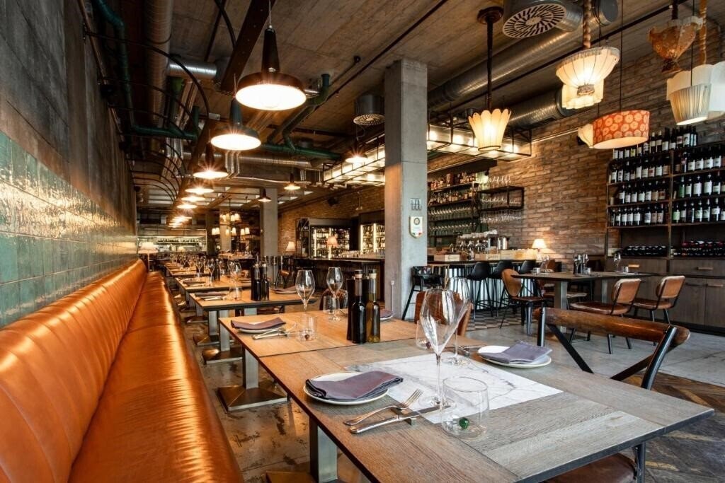 Картинка Urban Creme 5*