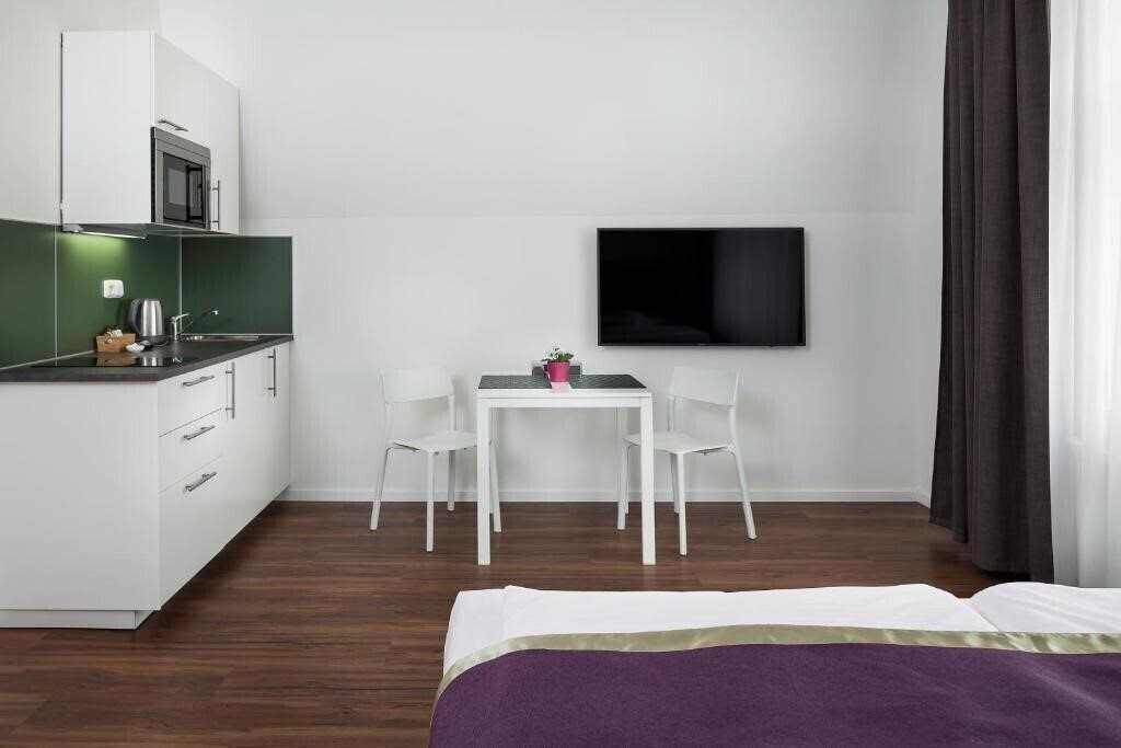 Панорама Elizabeth Suites 4*