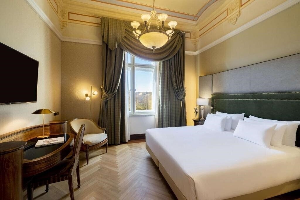 Вид Nh Collection Prague Carlo Iv (ex. Boscolo Prague) 5*