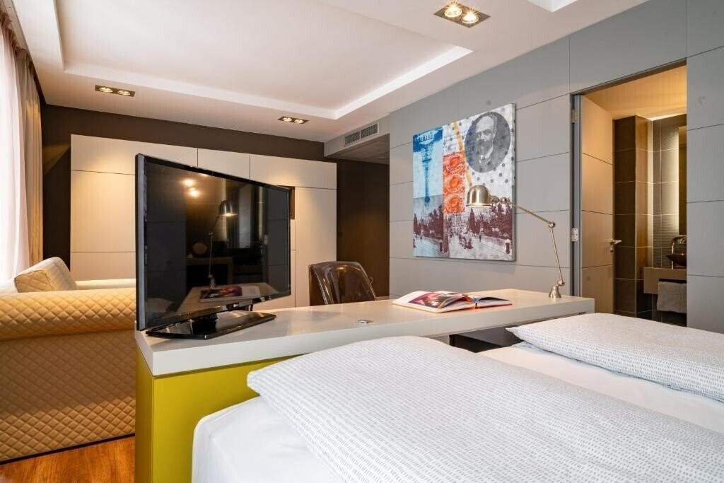 Территория Innside Prague Old Town By Melia 4*