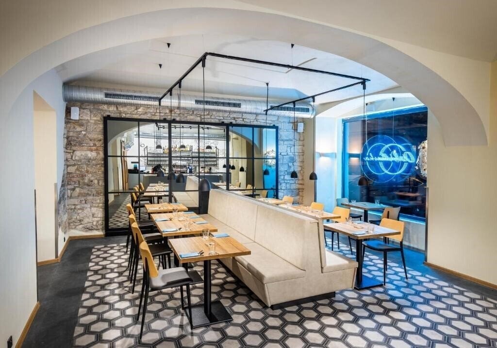 Панорама Martin Hotel Prague 4*