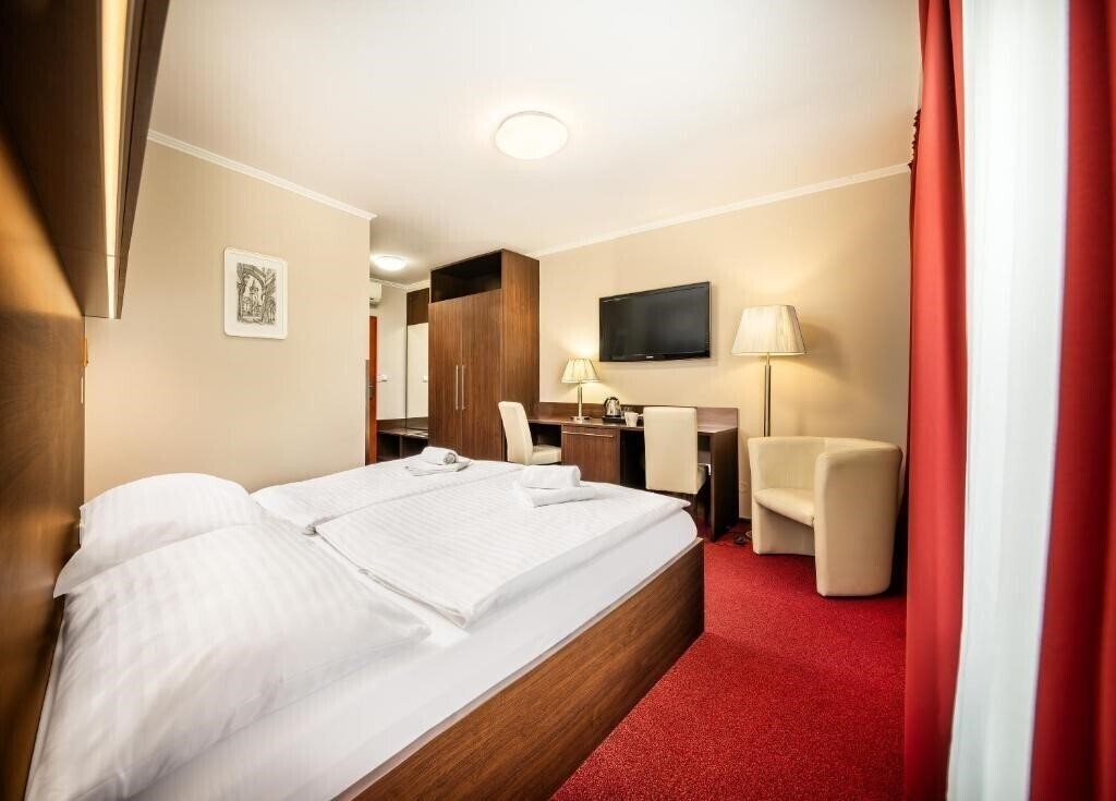 Фото Martin Hotel Prague 4*