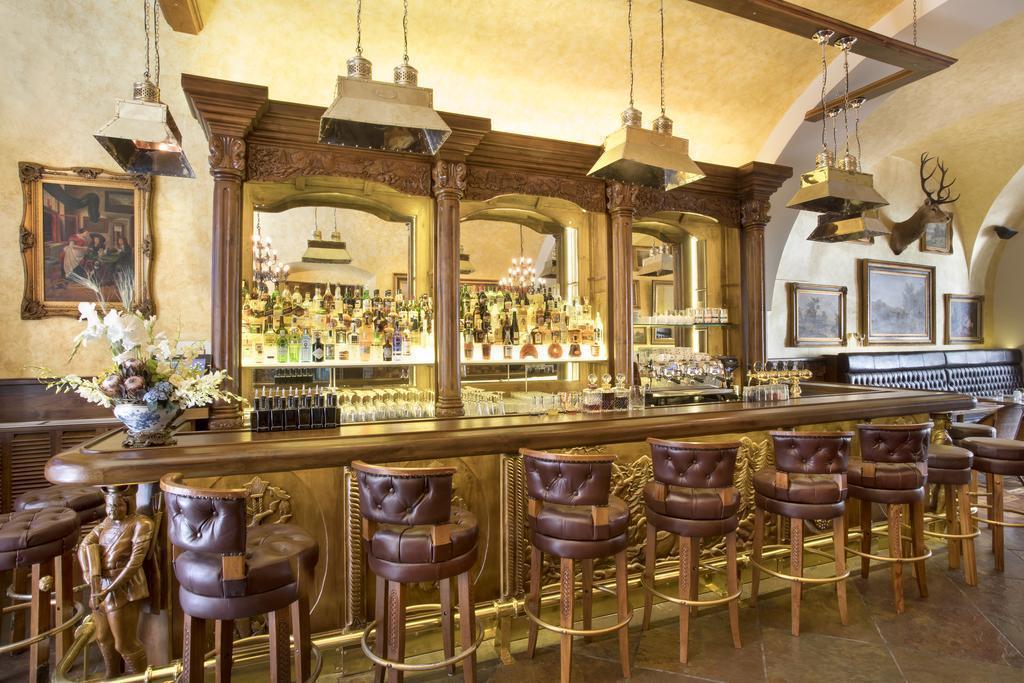 Апартаменты Iron Gate 5*