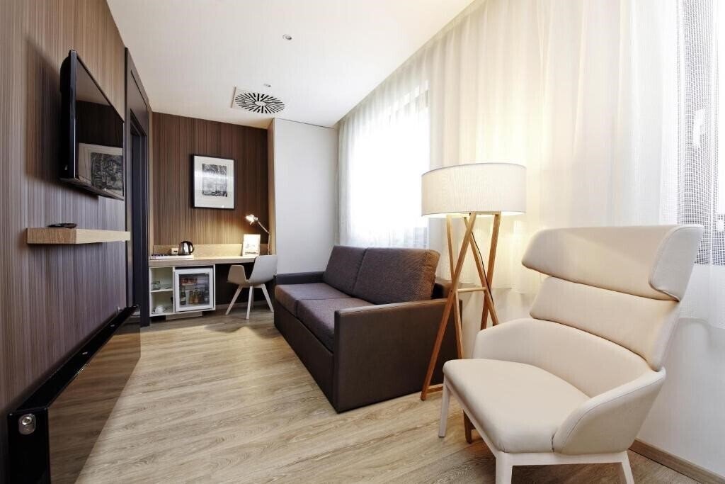 Территория Occidental Praha 4*